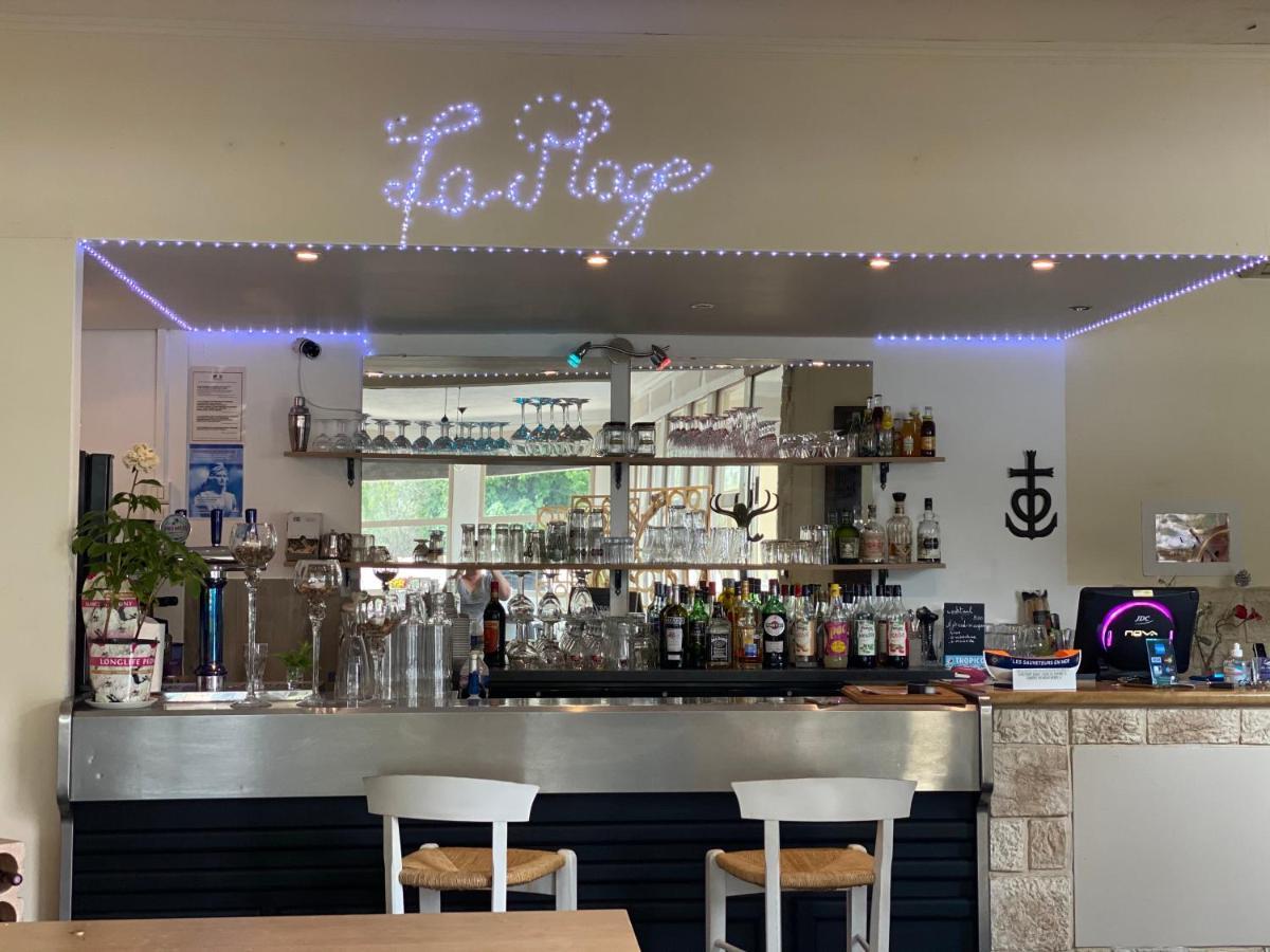 Hotel Restaurant La Plage Port-Saint-Louis-du-Rhône Esterno foto